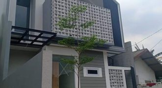 Hunian Mewah 2 Lantai Di Kawasan Elite Jakarta Timur