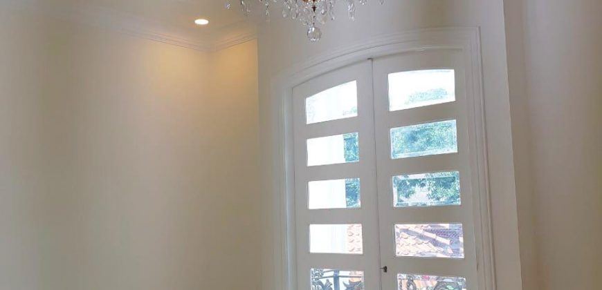 Rumah Super Mewah di Area Bangka Kemang