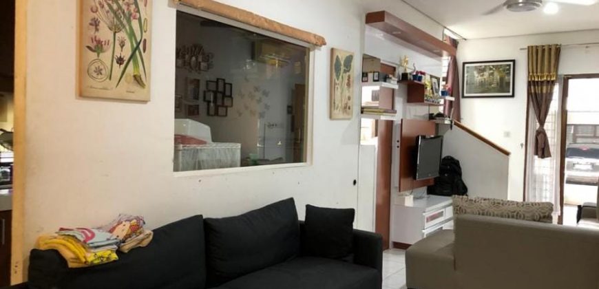 Rumah Hook Bintaro 9