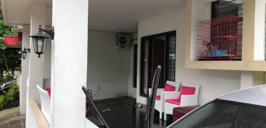 Rumah Hook Bintaro 9