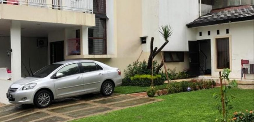 Rumah Hook Bintaro 9
