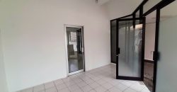 Sewa kantor gudang murah di lantai dasar gedung perkantoran Jakarta