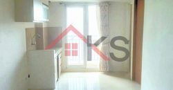 Dijual cepat apartemen tipe 2 kamar di lantai bawah Oak Tower Pulogadung semi furnish