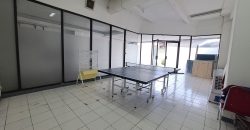 Sewa kantor gudang murah di lantai dasar gedung perkantoran Jakarta